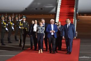 Федеральный президент Германии прибыл в Узбекистан